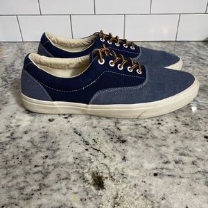 Old navy men’s lace up shoes size 10